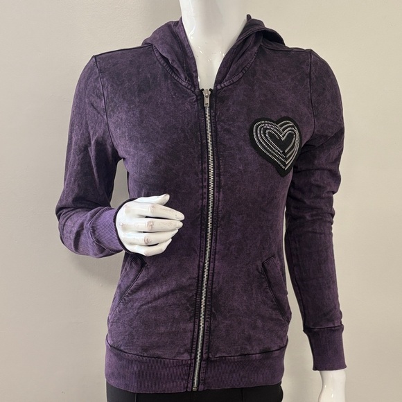 Born Famous Tops - Vintage Y2K Born Famous Couture Pop Punk Mall Goth Emo Hoodie w Zipper Heart